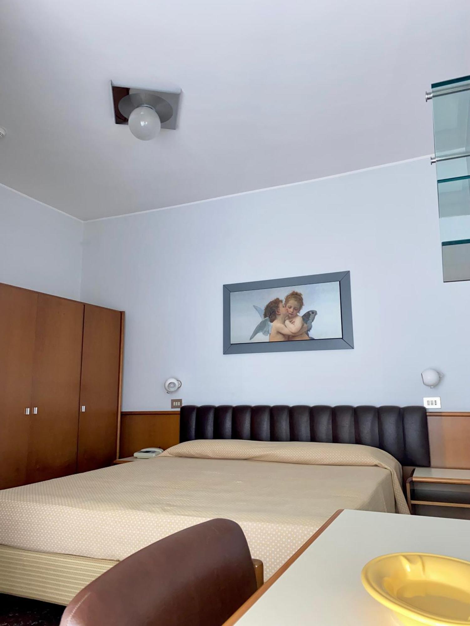 Hotel Astoria بينيتو المظهر الخارجي الصورة